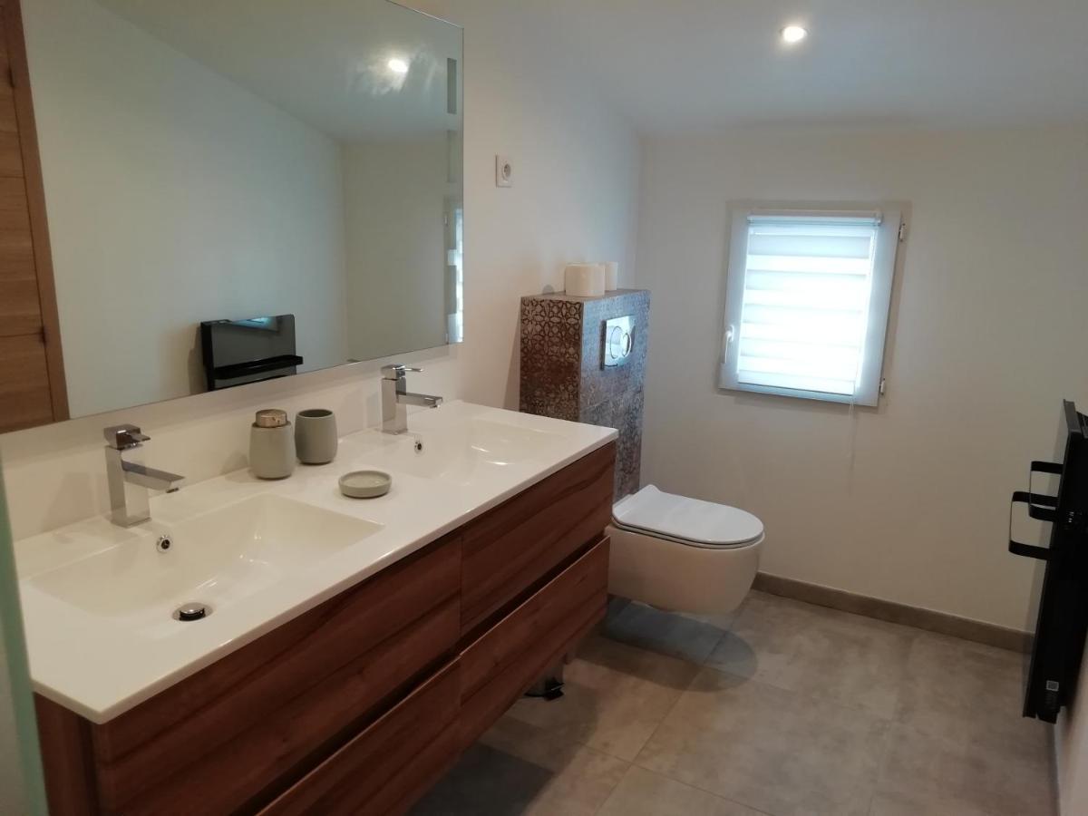 Appartement Au Dessus De La Maison Du Saunier ซาแลง-เดอ-ชิโรด์ ภายนอก รูปภาพ
